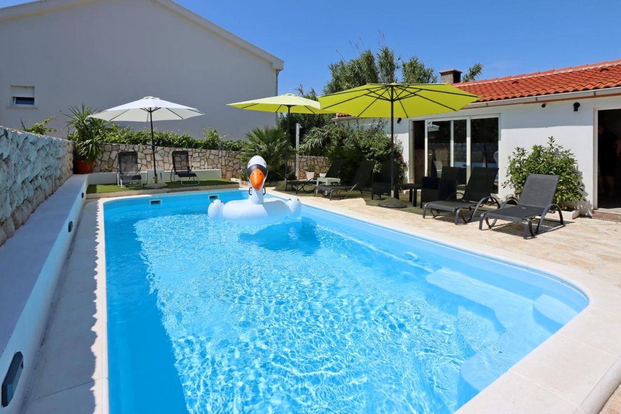 Seaside Apartments With A Swimming Pool Pag - 6412 Pag Town Exterior photo