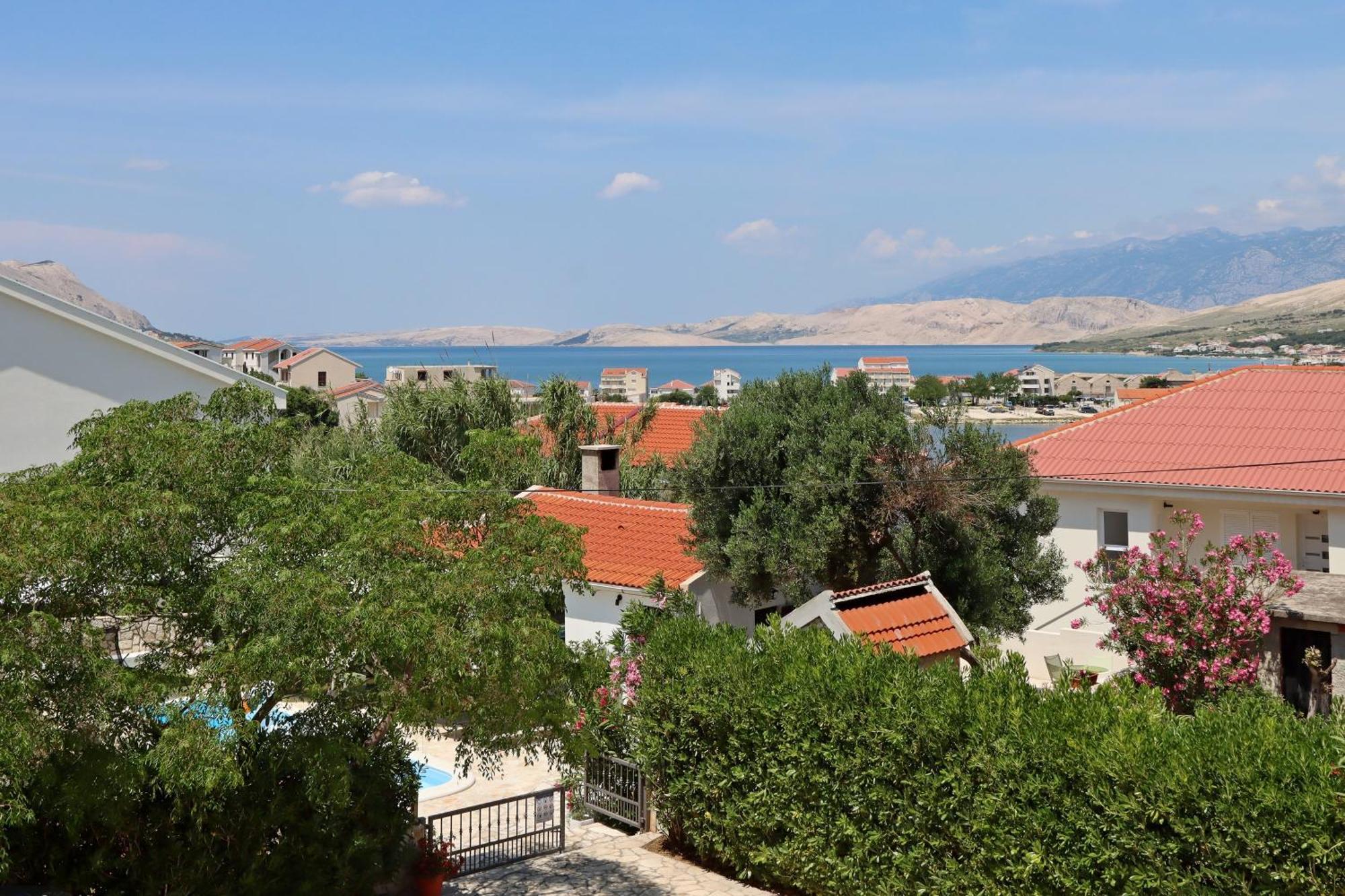 Seaside Apartments With A Swimming Pool Pag - 6412 Pag Town Exterior photo